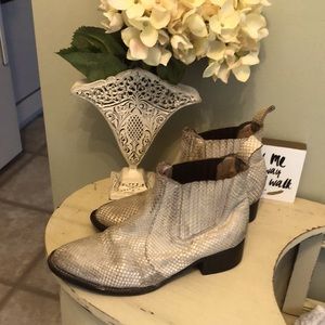 Freebird by Steven Lasso Ankle Boot